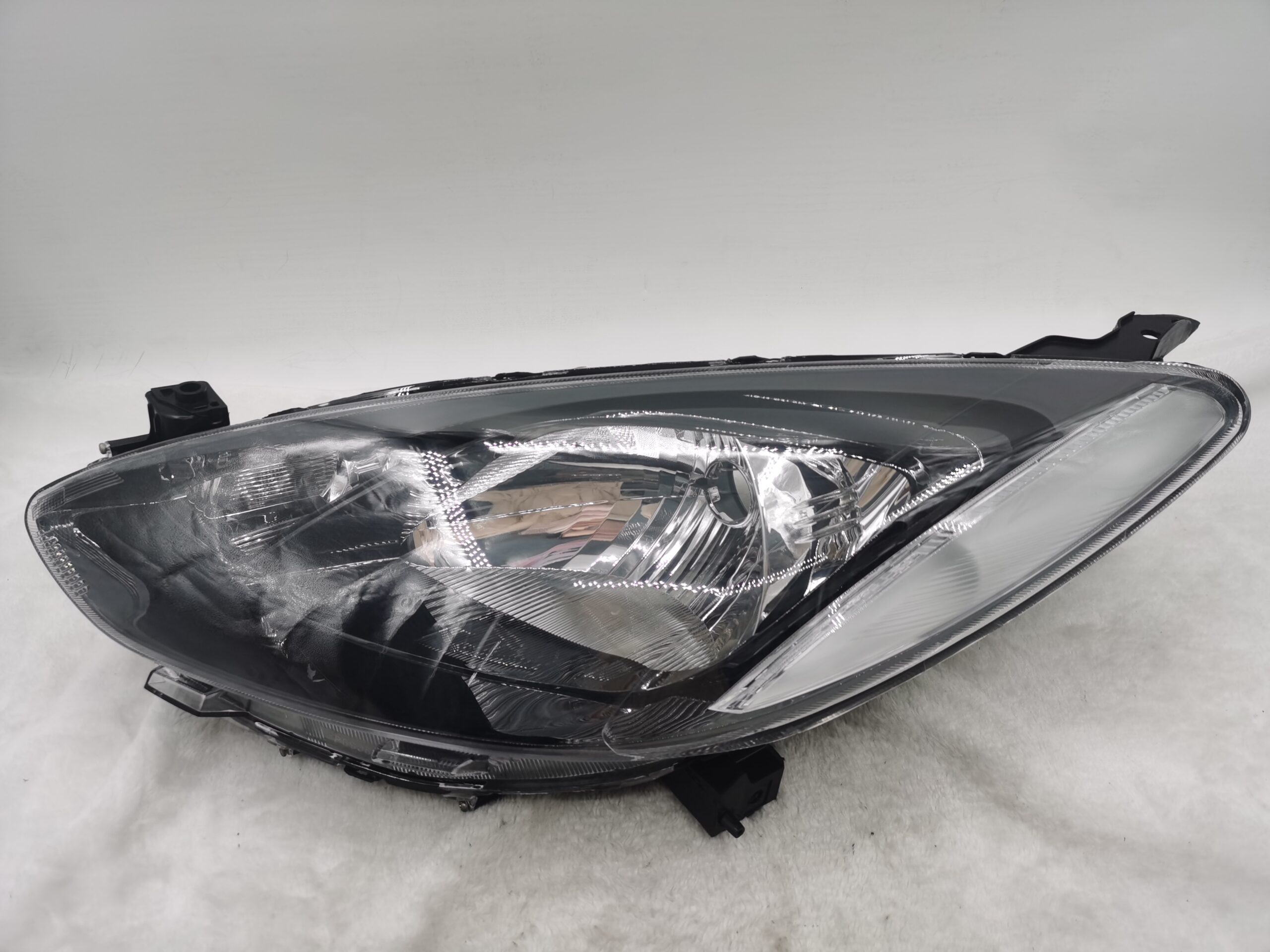 MAZDA 2 2007-2013 HALOGEN L.H.S HEADLIGHT ASSEMBLY