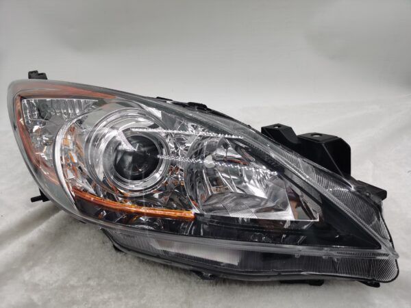 MAZDA 3 2010-2013 HALOGEN R.H.S HEADLIGHT ASSEMBLY