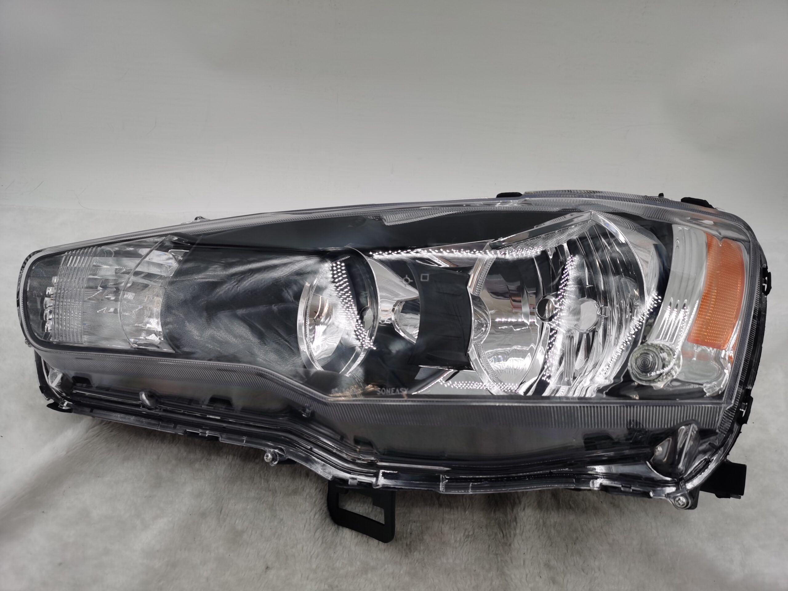 MITSUBISHI LANCER 2008-2018 HALOGEN L.H.S HEADLIGHT ASSEMBLY