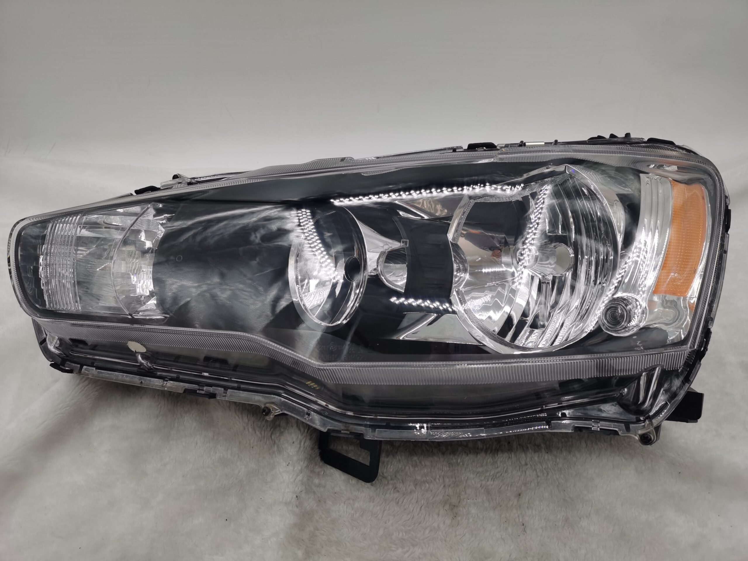 MITSUBISHI LANCER 2008-2018 HALOGEN L.H.S HEADLIGHT ASSEMBLY