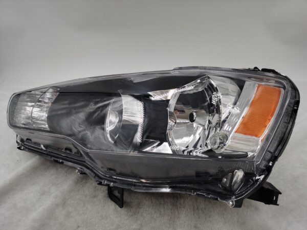 MITSUBISHI LANCER 2008-2018 HALOGEN L.H.S HEADLIGHT ASSEMBLY