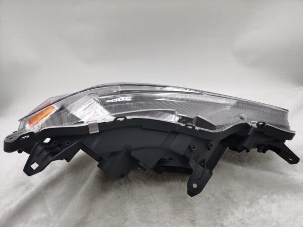 MITSUBISHI LANCER 2008-2018 HALOGEN L.H.S HEADLIGHT ASSEMBLY