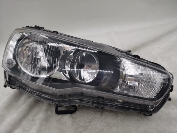 MITSUBISHI LANCER 2008-2018 HALOGEN R.H.S HEADLIGHT ASSEMBLY