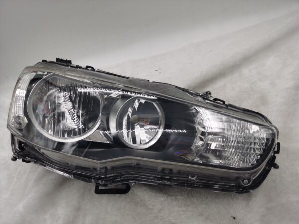 MITSUBISHI LANCER 2008-2018 HALOGEN R.H.S HEADLIGHT ASSEMBLY