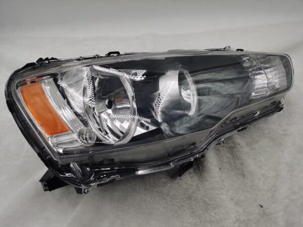 MITSUBISHI LANCER 2008-2018 HALOGEN R.H.S HEADLIGHT ASSEMBLY