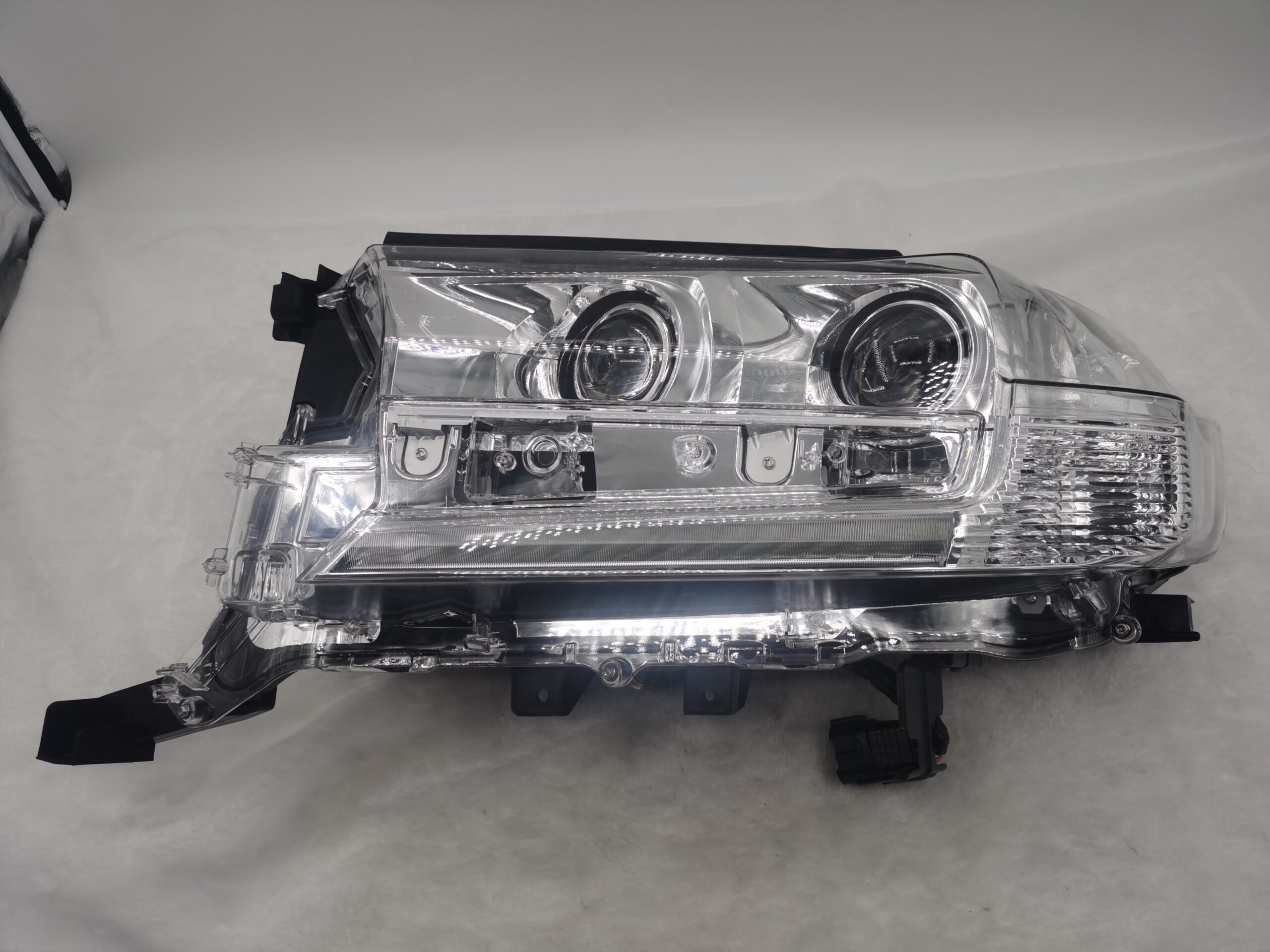 TOYOTA LANDCRUISER 200 SERIES VDJ200R 2016-2021 LED L.H.S HEADLIGHT ASSEMBLY