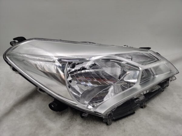 TOYOTA YARIS/VITZ NSP130 2017-2019 HALOGEN R.H.S HEADLIGHT ASSEMBLY