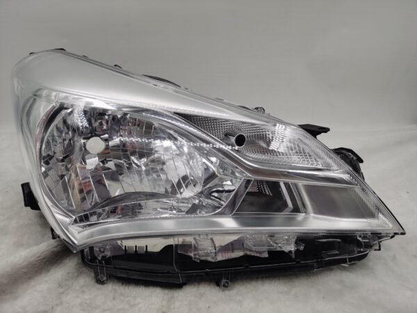 TOYOTA YARIS/VITZ NSP130 2017-2019 HALOGEN R.H.S HEADLIGHT ASSEMBLY