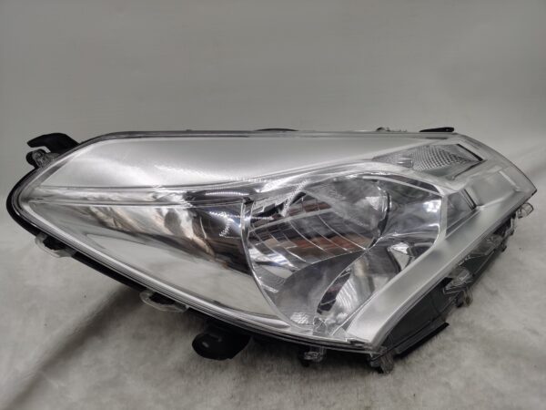 TOYOTA YARIS/VITZ NSP130 2017-2019 HALOGEN R.H.S HEADLIGHT ASSEMBLY