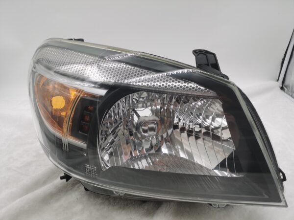 FORD EVEREST 2009-2012 HALOGEN R.H.S HEADLIGHT ASSEMBLY