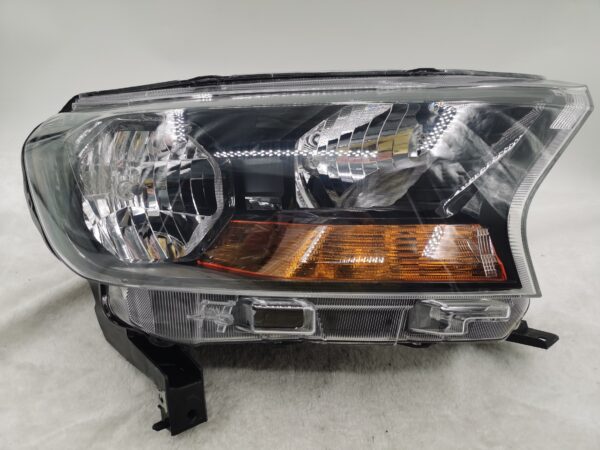 FORD EVEREST RANGER 2015-2019 HALOGEN R.H.S HEADLIGHT ASSEMBLY