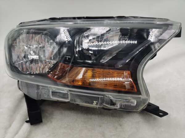 FORD EVEREST RANGER 2015-2019 HALOGEN R.H.S HEADLIGHT ASSEMBLY