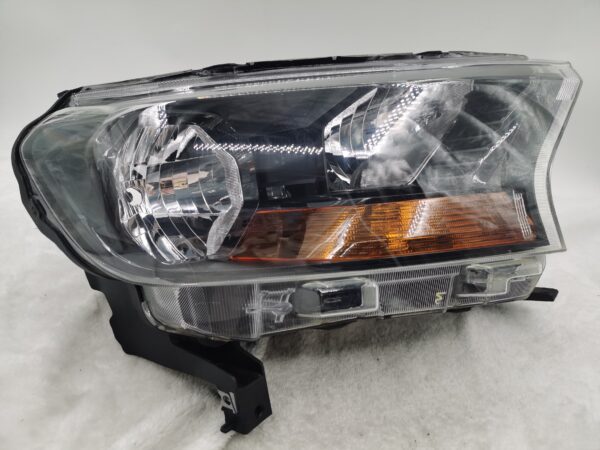 FORD EVEREST RANGER 2015-2019 HALOGEN R.H.S HEADLIGHT ASSEMBLY