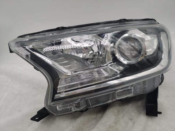 FORD EVEREST RANGER 2015-2019 LENS HALOGEN L.H.S HEADLIGHT ASSEMBLY