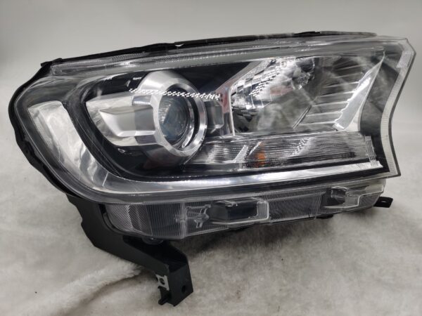 FORD EVEREST RANGER 2015-2019 LENS HALOGEN R.H.S HEADLIGHT ASSEMBLY