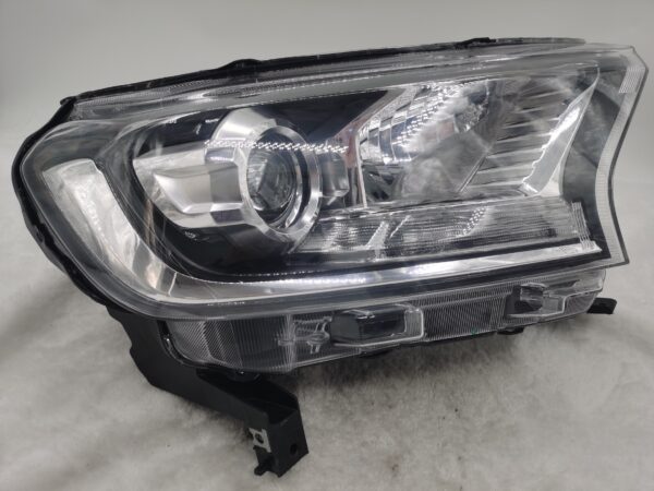 FORD EVEREST RANGER 2015-2019 LENS HALOGEN R.H.S HEADLIGHT ASSEMBLY