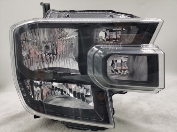 FORD EVEREST RANGER 2022-2024 HALOGEN R.H.S HEADLIGHT ASSEMBLY