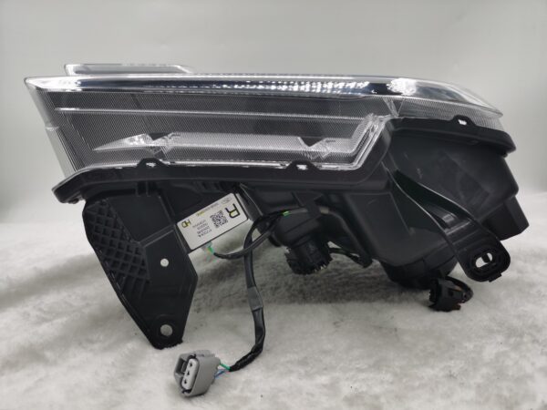 FORD EVEREST RANGER 2022-2024 HALOGEN R.H.S HEADLIGHT ASSEMBLY