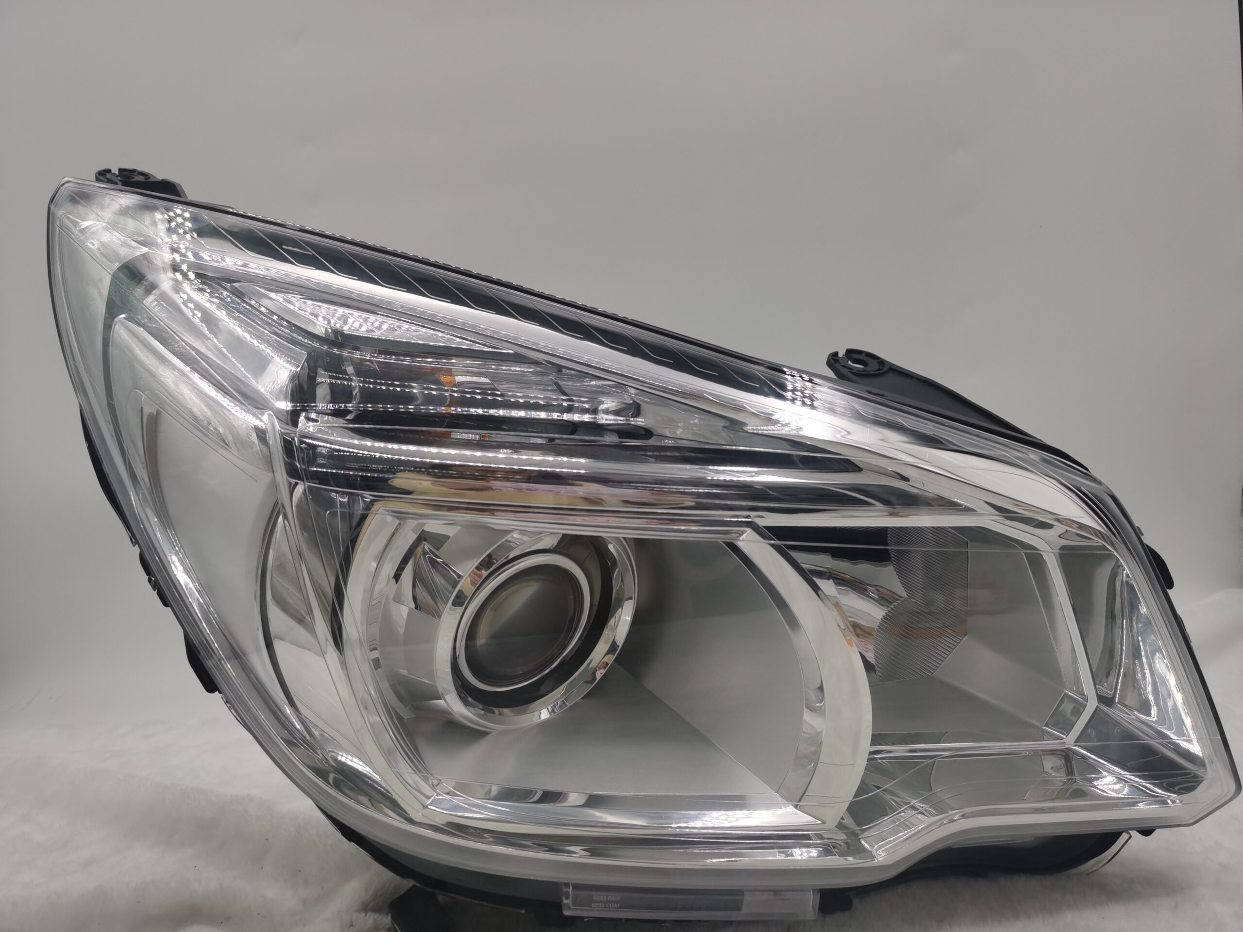 HOLDEN COLORADO 2012-2015 LENS HALOGEN R.H.S HEADLIGHT ASSEMBLY