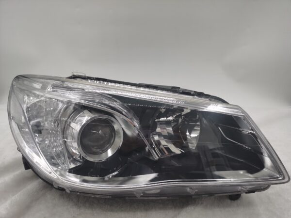 HOLDEN COMMODORE VF SV6 2013-2017 LENS HALOGEN R.H.S HEADLIGHT ASSEMBLY