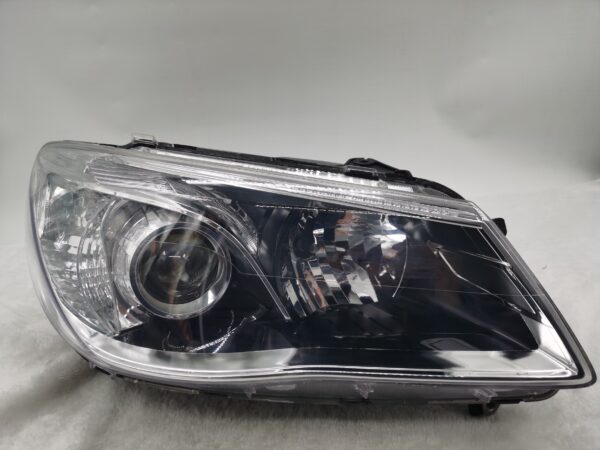 HOLDEN COMMODORE VF SV6 2013-2017 LENS HALOGEN R.H.S HEADLIGHT ASSEMBLY