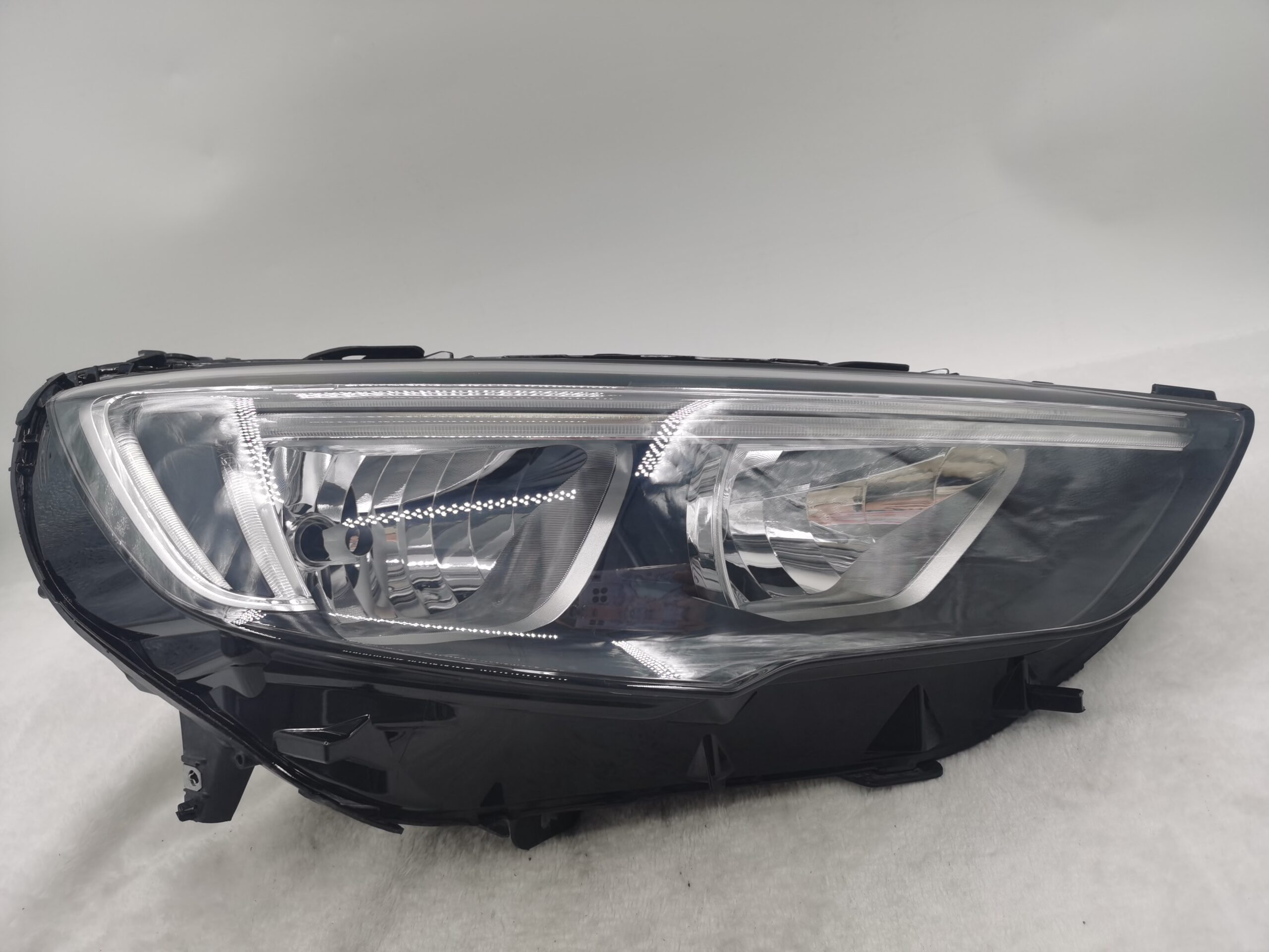 HOLDEN(OPEL) INSIGNIA SPORT 2017-2019 HALOGEN R.H.S HEADLIGHT ASSEMBLY