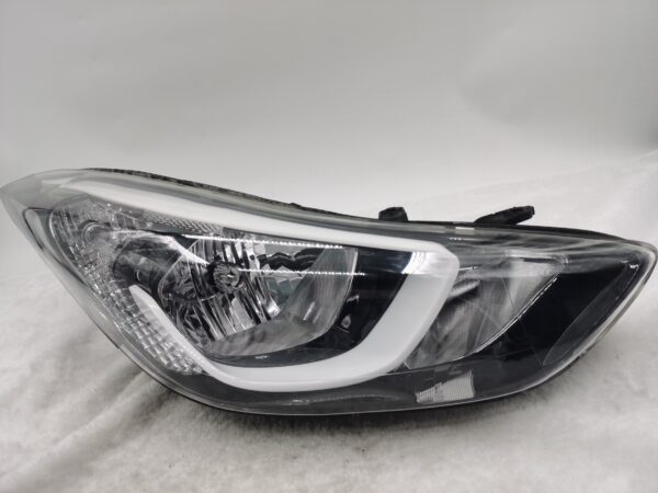 HYUNDAI ELANTRA MD 2014-2016 HALOGEN R.H.S HEADLIGHT ASSEMBLY