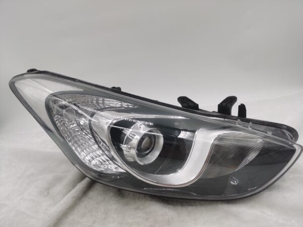 HYUNDAI I30 GD 2012-2016 HALOGEN R.H.S HEADLIGHT ASSEMBLY