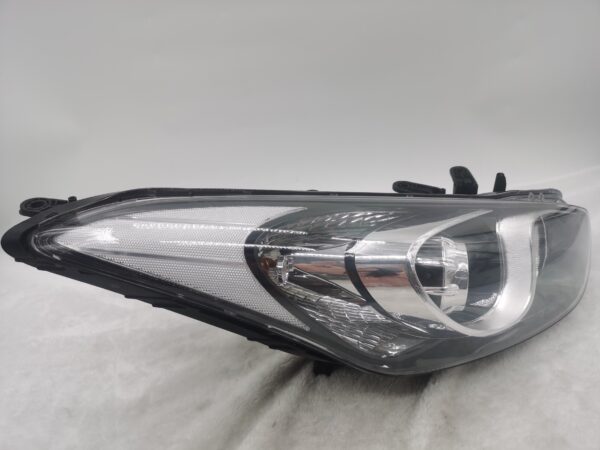 HYUNDAI I30 GD 2012-2016 XENON R.H.S HEADLIGHT ASSEMBLY