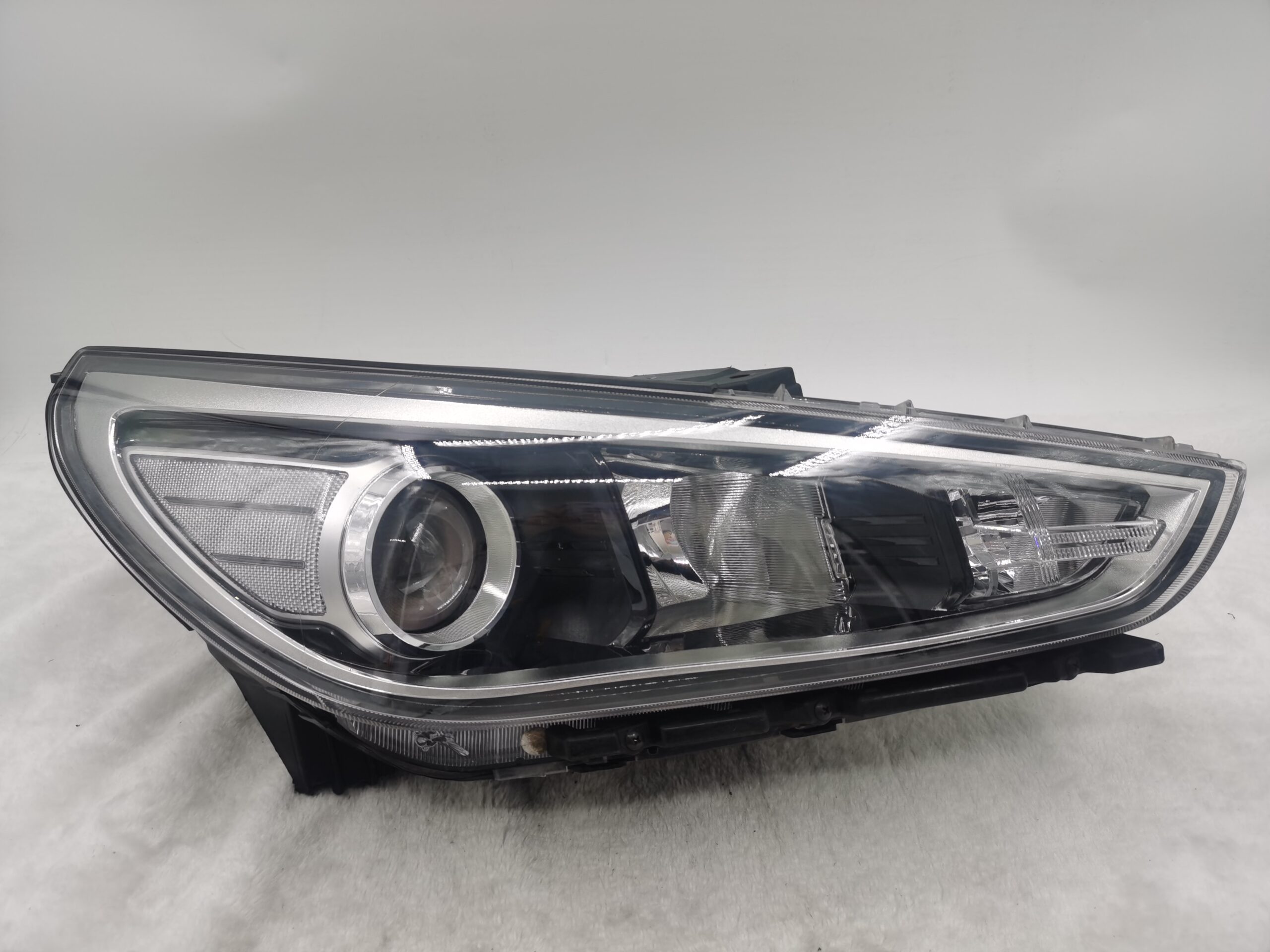 HYUNDAI I30 GO 2017-2019 HALOGEN R.H.S HEADLIGHT ASSEMBLY