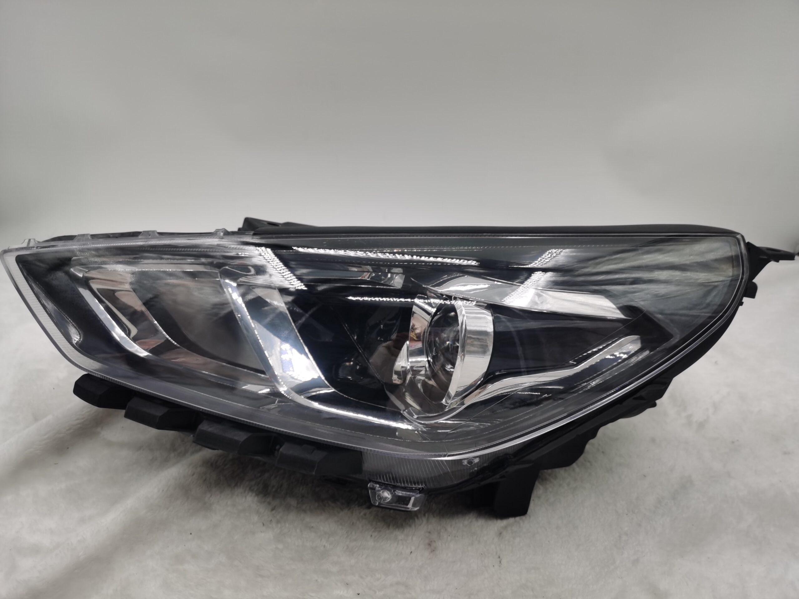 HYUNDAI I30 HATCH 2020-2023 HALOGEN L.H.S HEADLIGHT ASSEMBLY