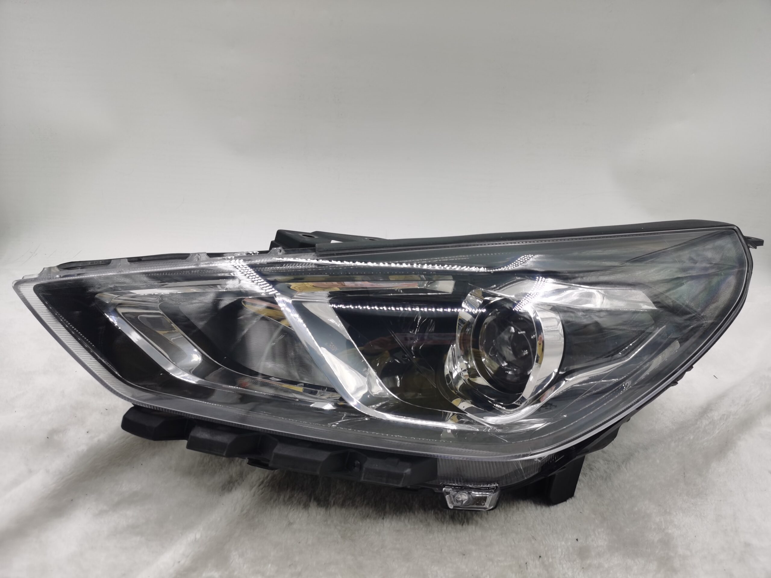 HYUNDAI I30 HATCH 2020-2023 HALOGEN L.H.S HEADLIGHT ASSEMBLY