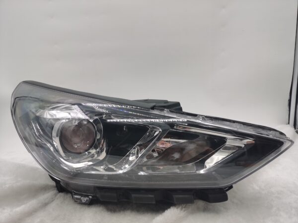 HYUNDAI I30 HATCH 2020-2023 HALOGEN R.H.S HEADLIGHT ASSEMBLY