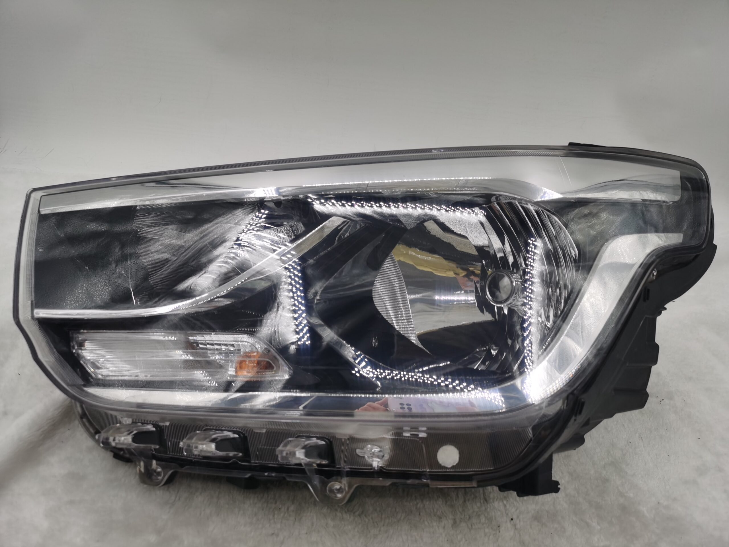 HYUNDAI IMAX ILOAD TQ4 2018-2023 HALOGEN L.H.S HEADLIGHT ASSEMBLY