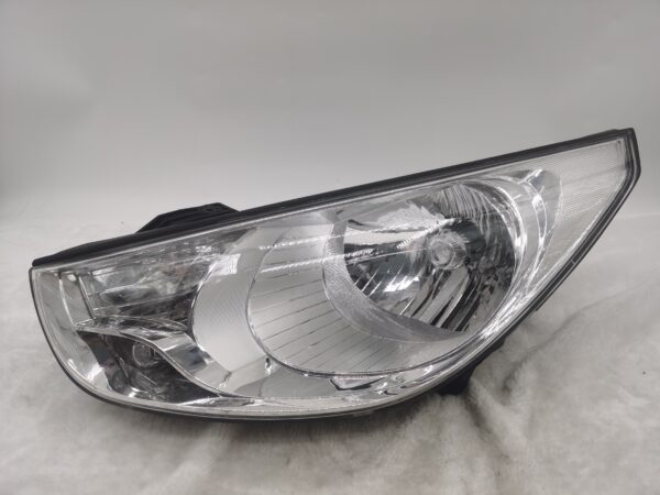 HYUNDAI IX35 SE 2013-2015 HALOGEN L.H.S HEADLIGHT ASSEMBLY