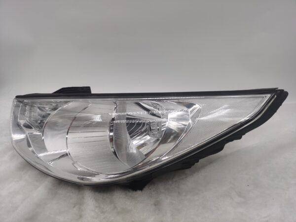 HYUNDAI IX35 SE 2013-2015 HALOGEN L.H.S HEADLIGHT ASSEMBLY