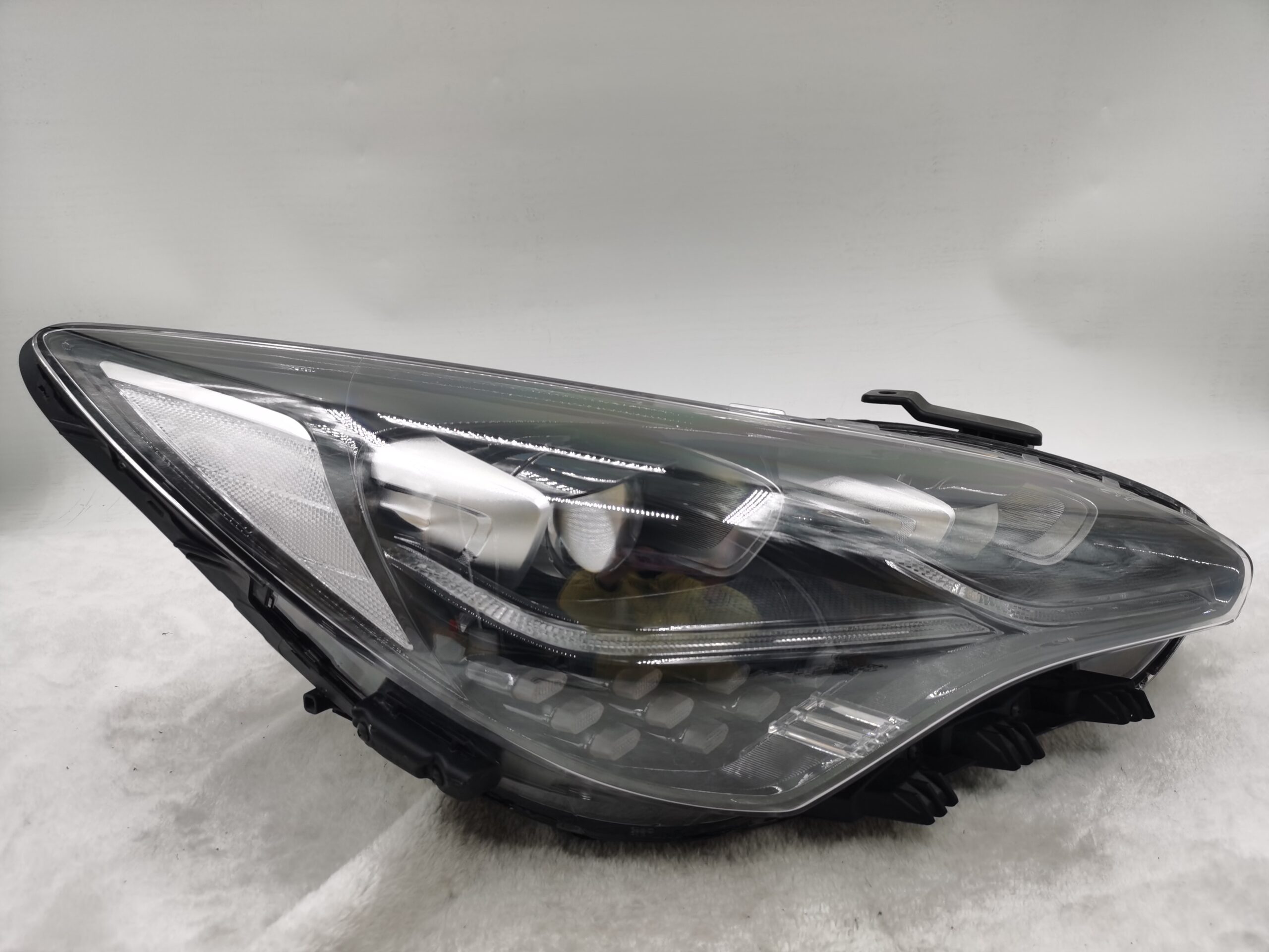 KIA STINGER 2017-2023 LED R.H.S HEADLIGHT ASSEMBLY