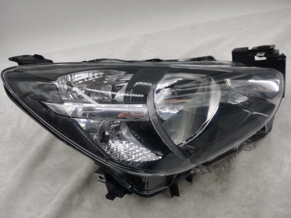 MAZDA 2 2014-2019 HALOGEN R.H.S HEADLIGHT ASSEMBLY