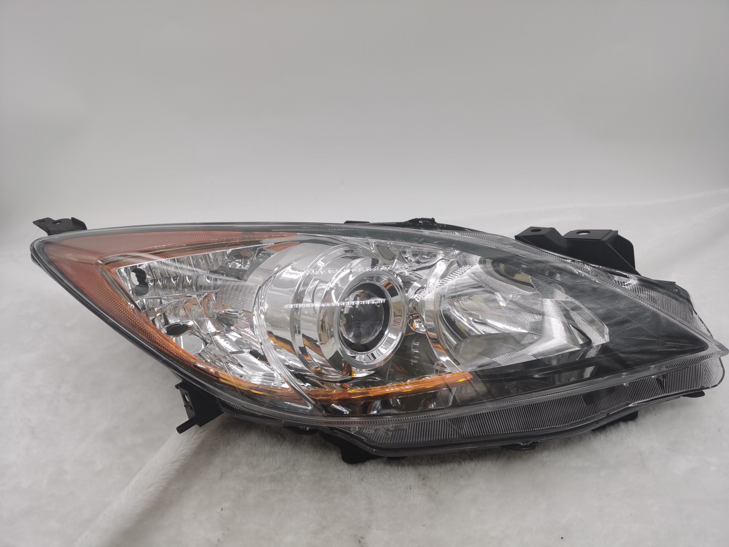 MAZDA 3 2010-2013 HALOGEN R.H.S HEADLIGHT ASSEMBLY