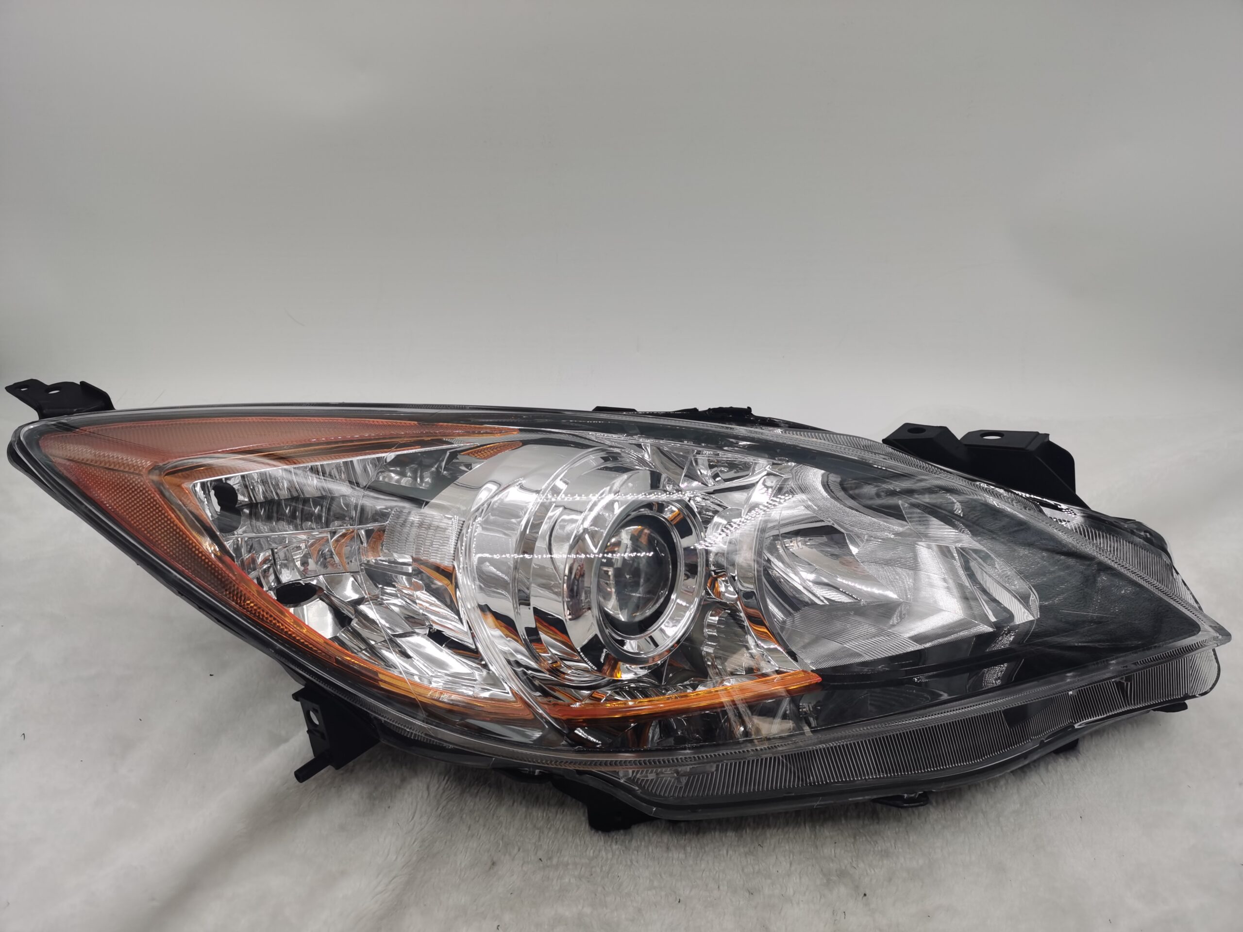 MAZDA 3 2010-2013 HALOGEN R.H.S HEADLIGHT ASSEMBLY