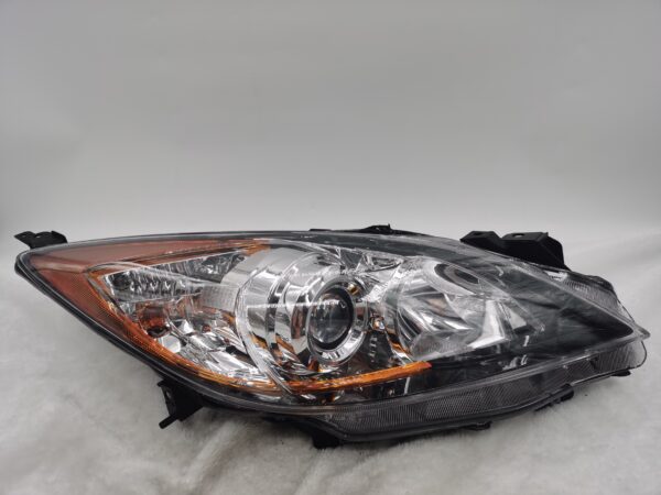 MAZDA 3 2010-2013 HALOGEN R.H.S HEADLIGHT ASSEMBLY