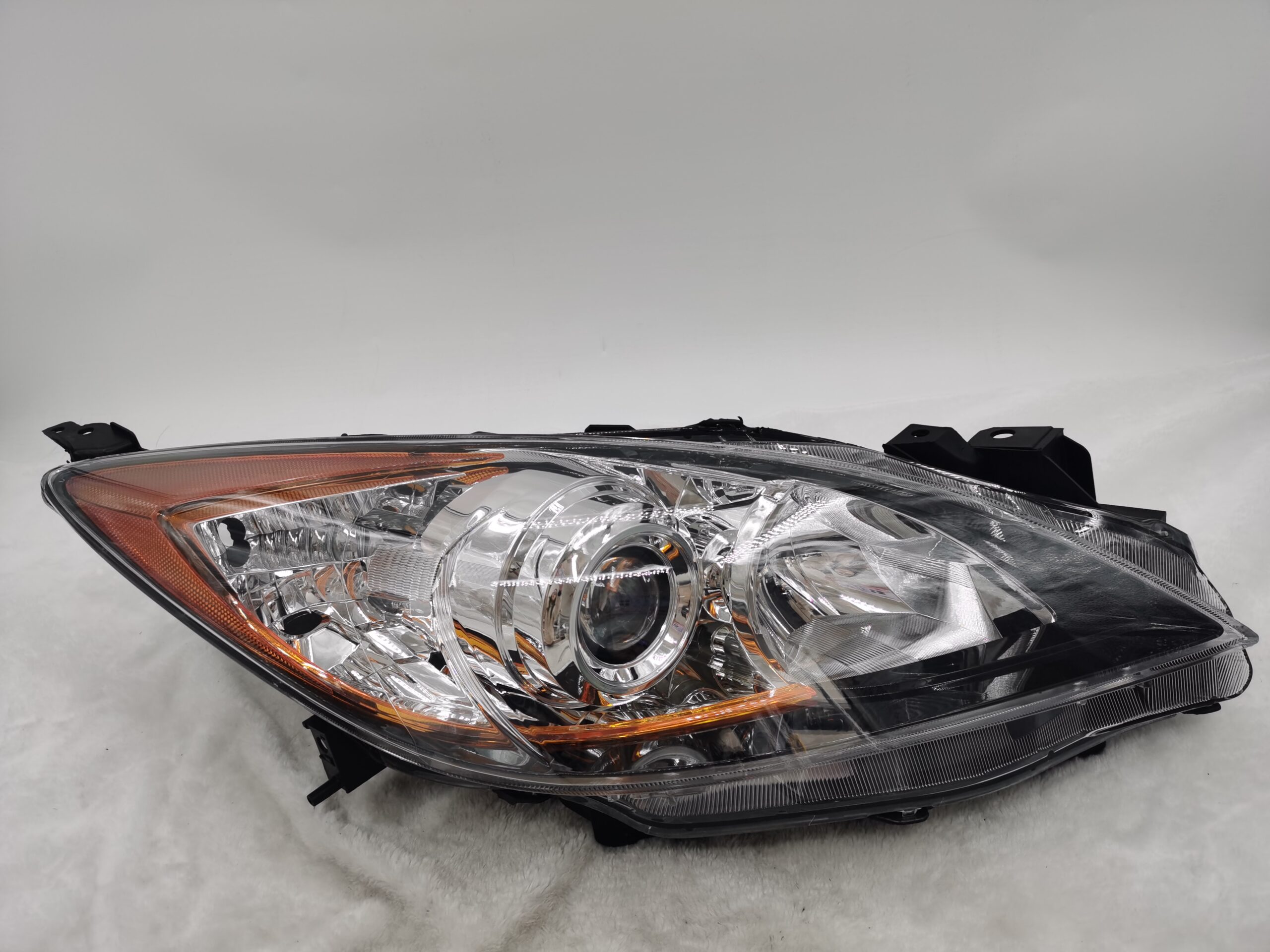 MAZDA 3 2010-2013 HALOGEN R.H.S HEADLIGHT ASSEMBLY