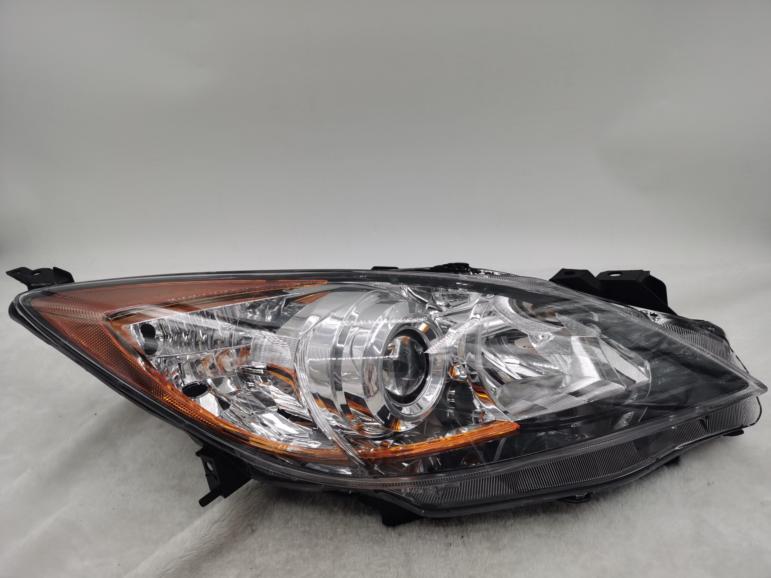 MAZDA 3 2010-2013 HALOGEN R.H.S HEADLIGHT ASSEMBLY