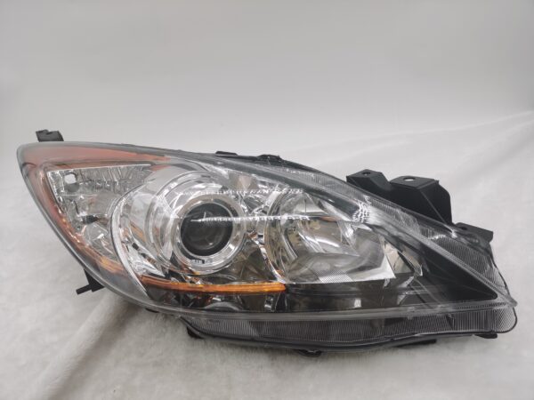 MAZDA 3 2010-2013 HALOGEN R.H.S HEADLIGHT ASSEMBLY