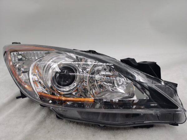 MAZDA 3 2010-2013 HALOGEN R.H.S HEADLIGHT ASSEMBLY