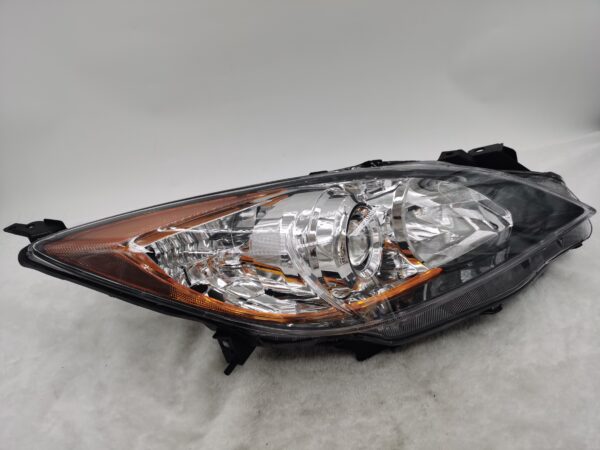 MAZDA 3 2010-2013 HALOGEN R.H.S HEADLIGHT ASSEMBLY