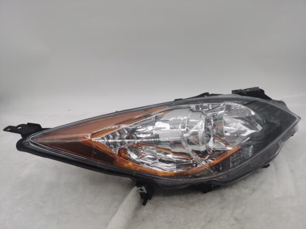 MAZDA 3 2010-2013 HALOGEN R.H.S HEADLIGHT ASSEMBLY