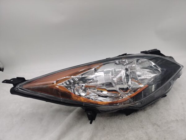 MAZDA 3 2010-2013 HALOGEN R.H.S HEADLIGHT ASSEMBLY