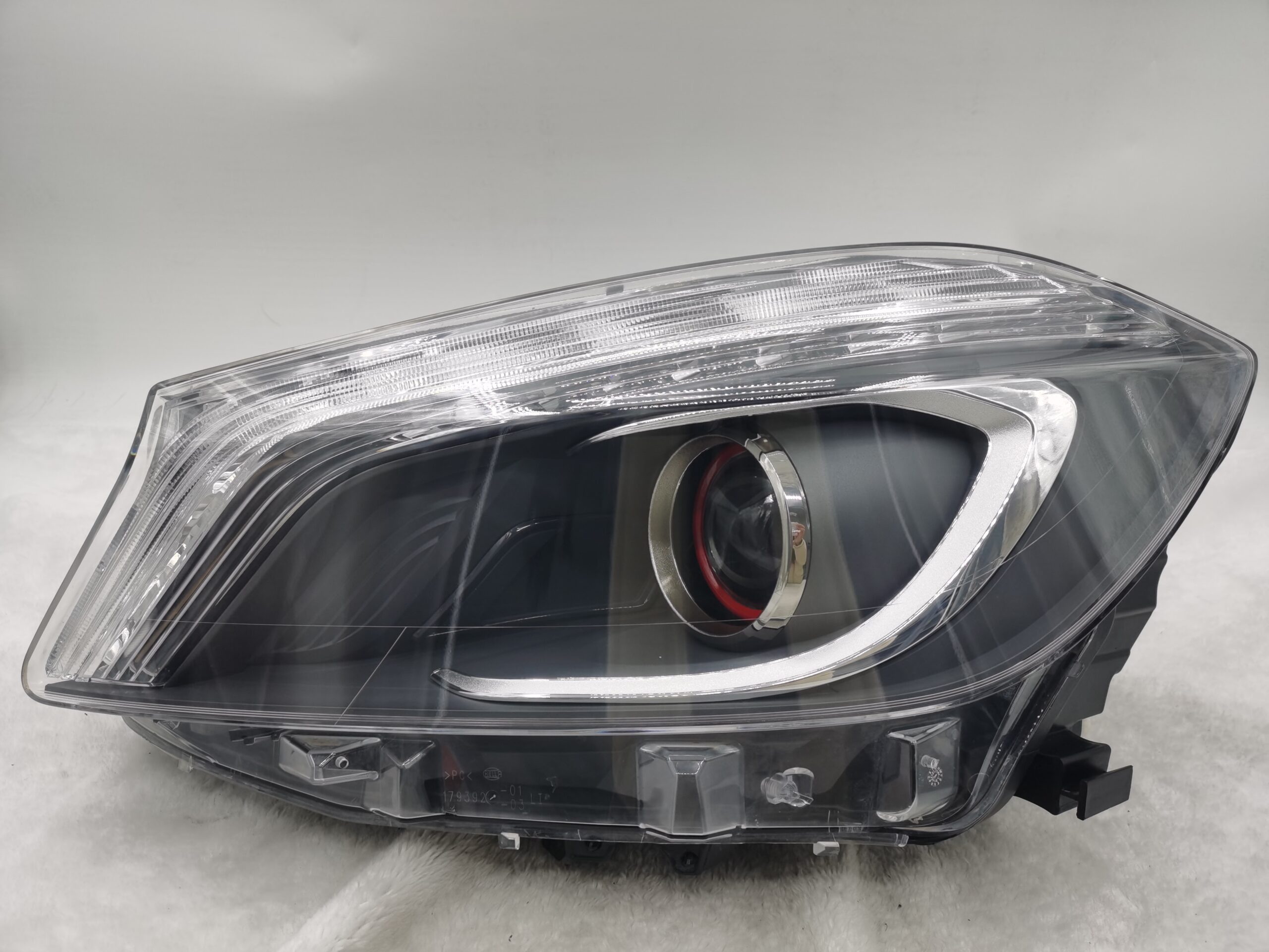 MERCEDES-BENZ CLA-CLASS W117 CLA250 2012-2015 XENON L.H.S HEADLIGHT ASSEMBLY