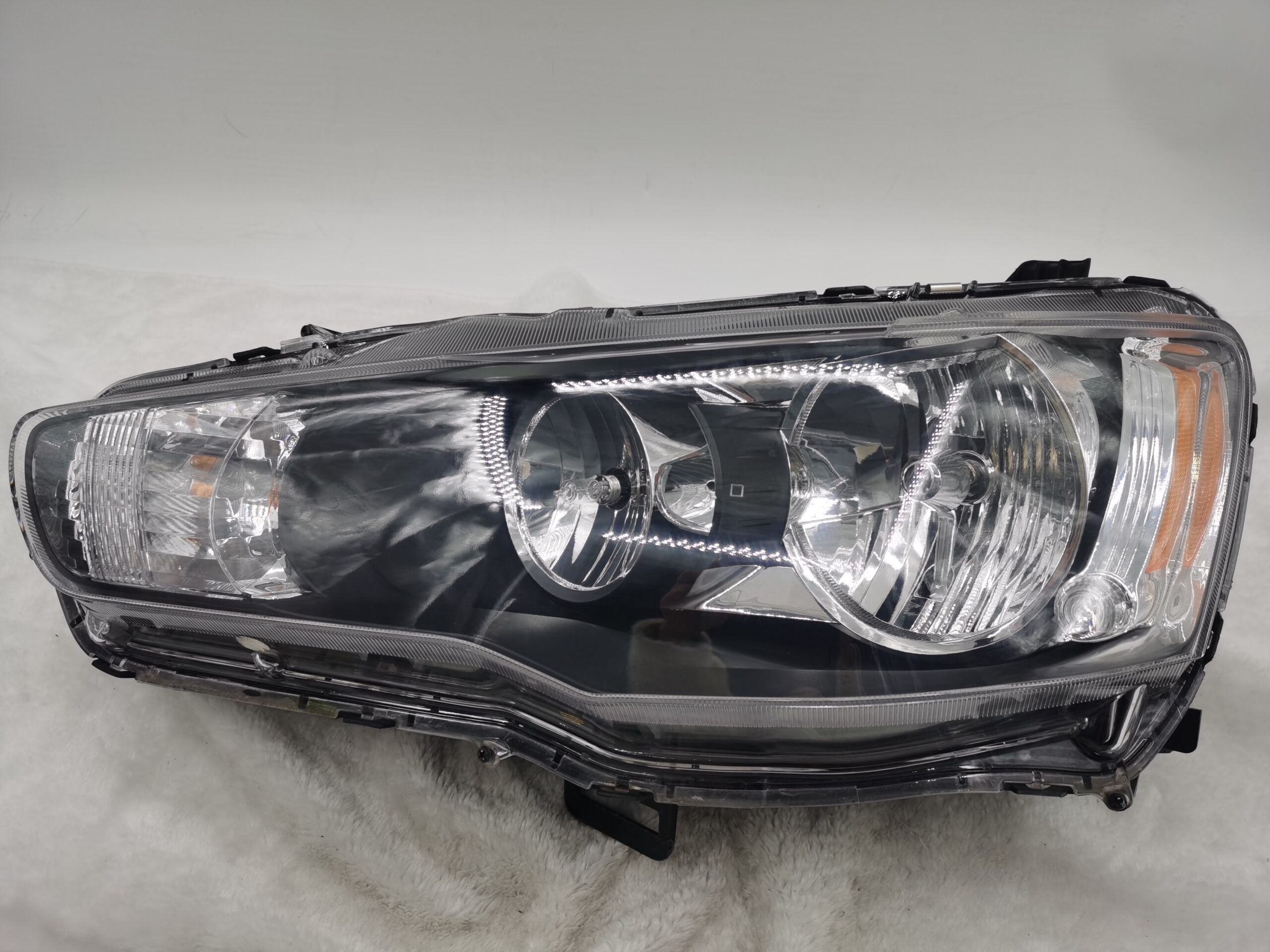 MITSUBISHI LANCER 2008-2018 HALOGEN L.H.S HEADLIGHT ASSEMBLY